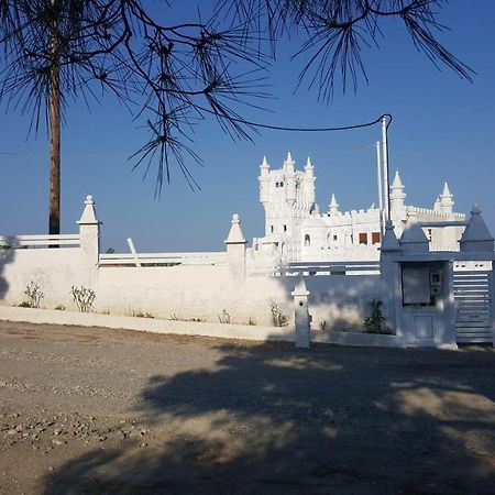 Snow White Castle Apartment Kiotari Bagian luar foto