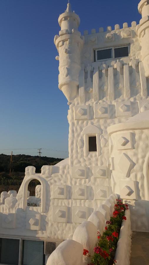 Snow White Castle Apartment Kiotari Bagian luar foto