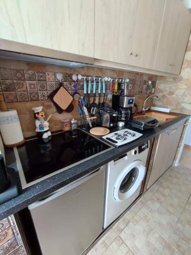 Snow White Castle Apartment Kiotari Bagian luar foto