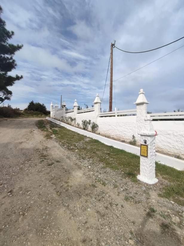 Snow White Castle Apartment Kiotari Bagian luar foto